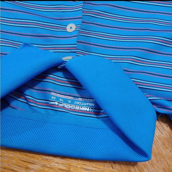 Nike Golf Men's Extra Large Blue Striped Dri-Fit Polo Shirt. - Picture 6 of 7